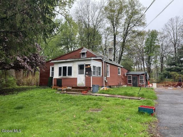 1072 Climax Avenue Schenectady NY 12304