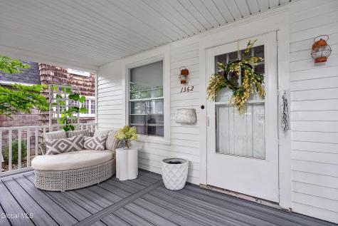 1362 Myron Street Niskayuna NY 12309
