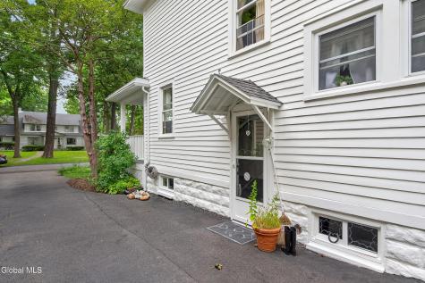 1362 Myron Street Niskayuna NY 12309