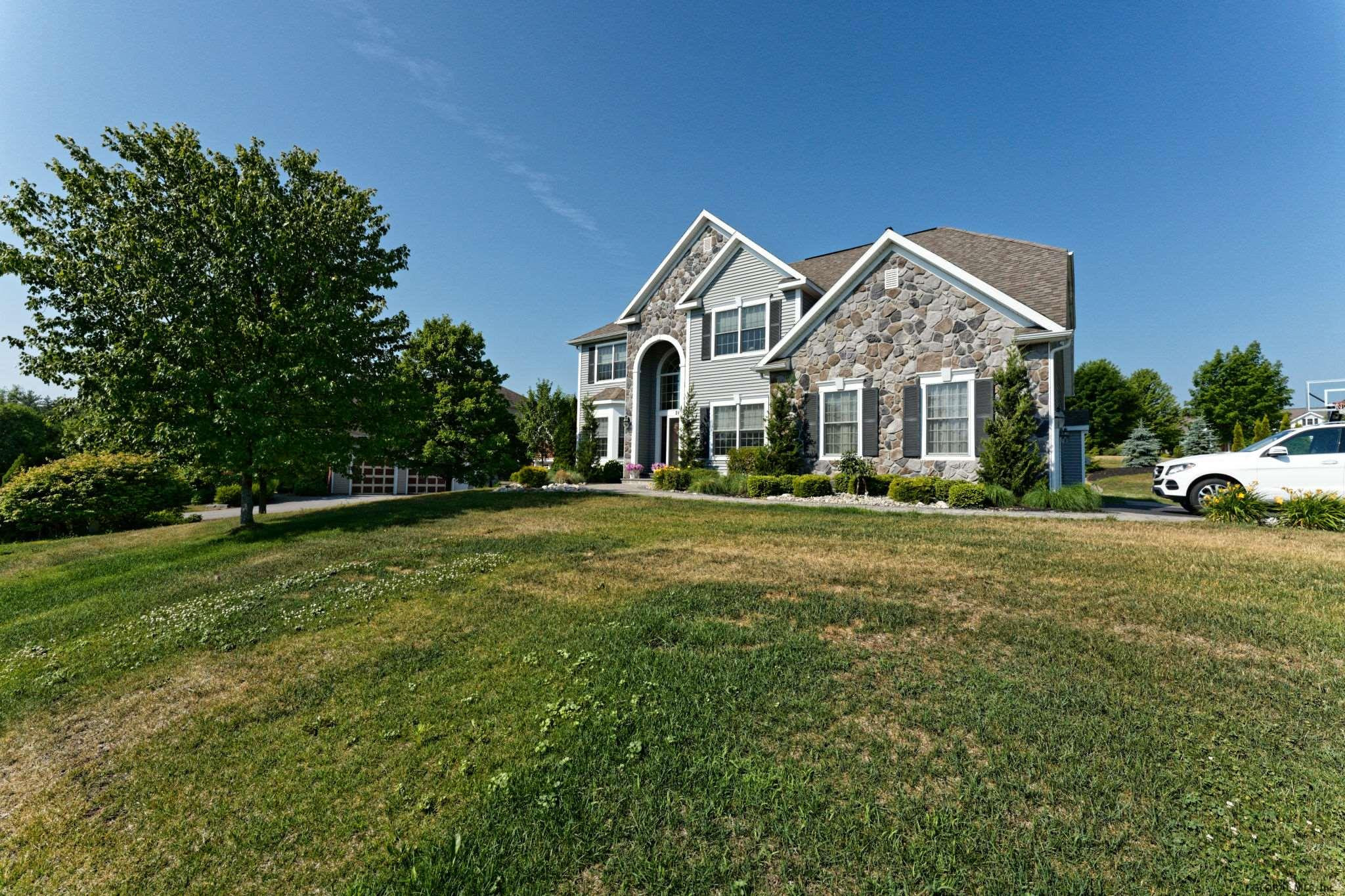 26 Addison Way Rexford NY 12148