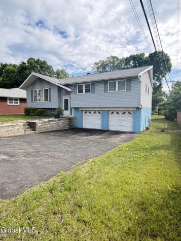 4 Nicholas Drive Albany NY 12205