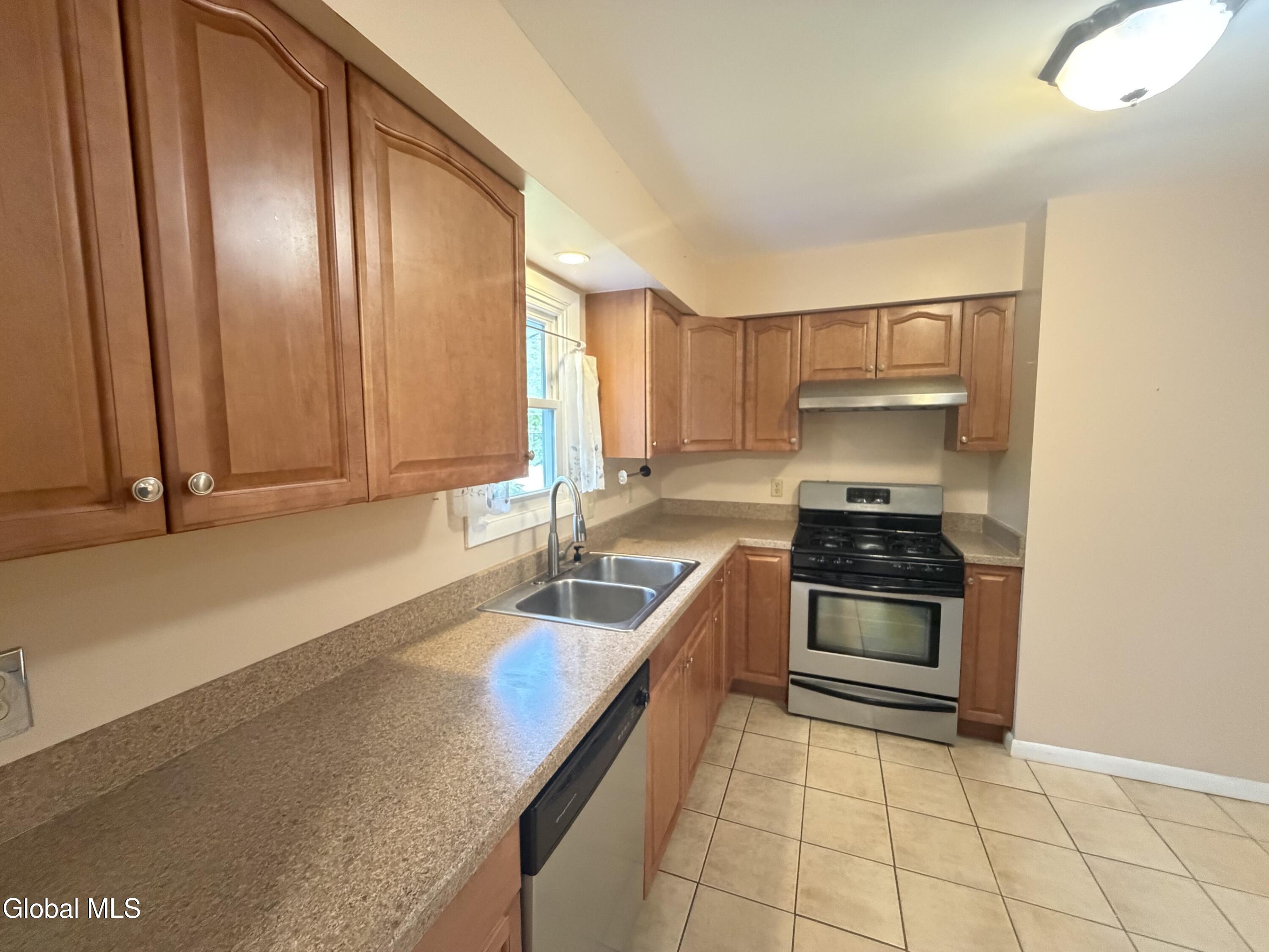4 Nicholas Drive Albany NY 12205