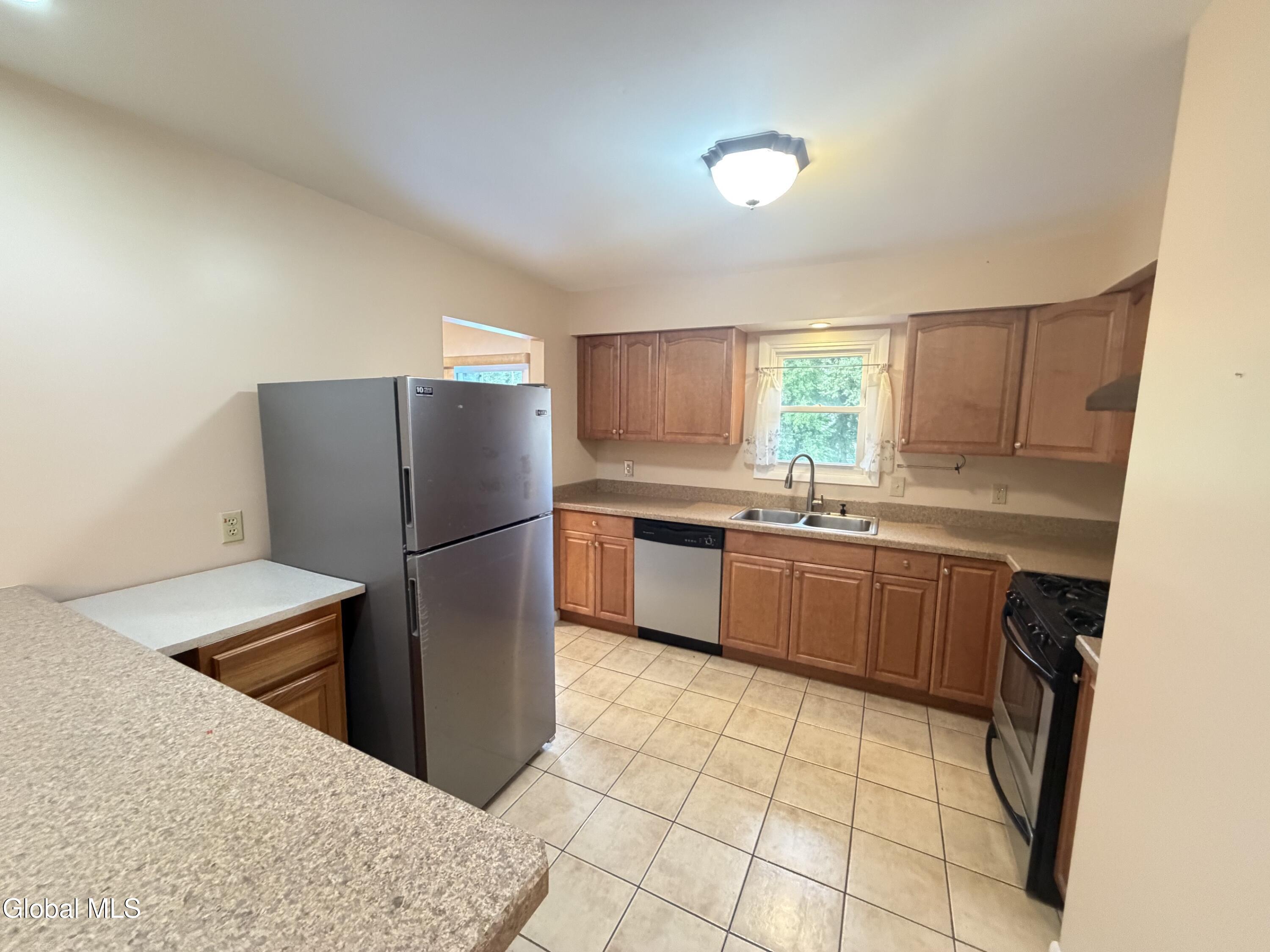 4 Nicholas Drive Albany NY 12205