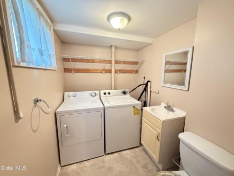 4 Nicholas Drive Albany NY 12205