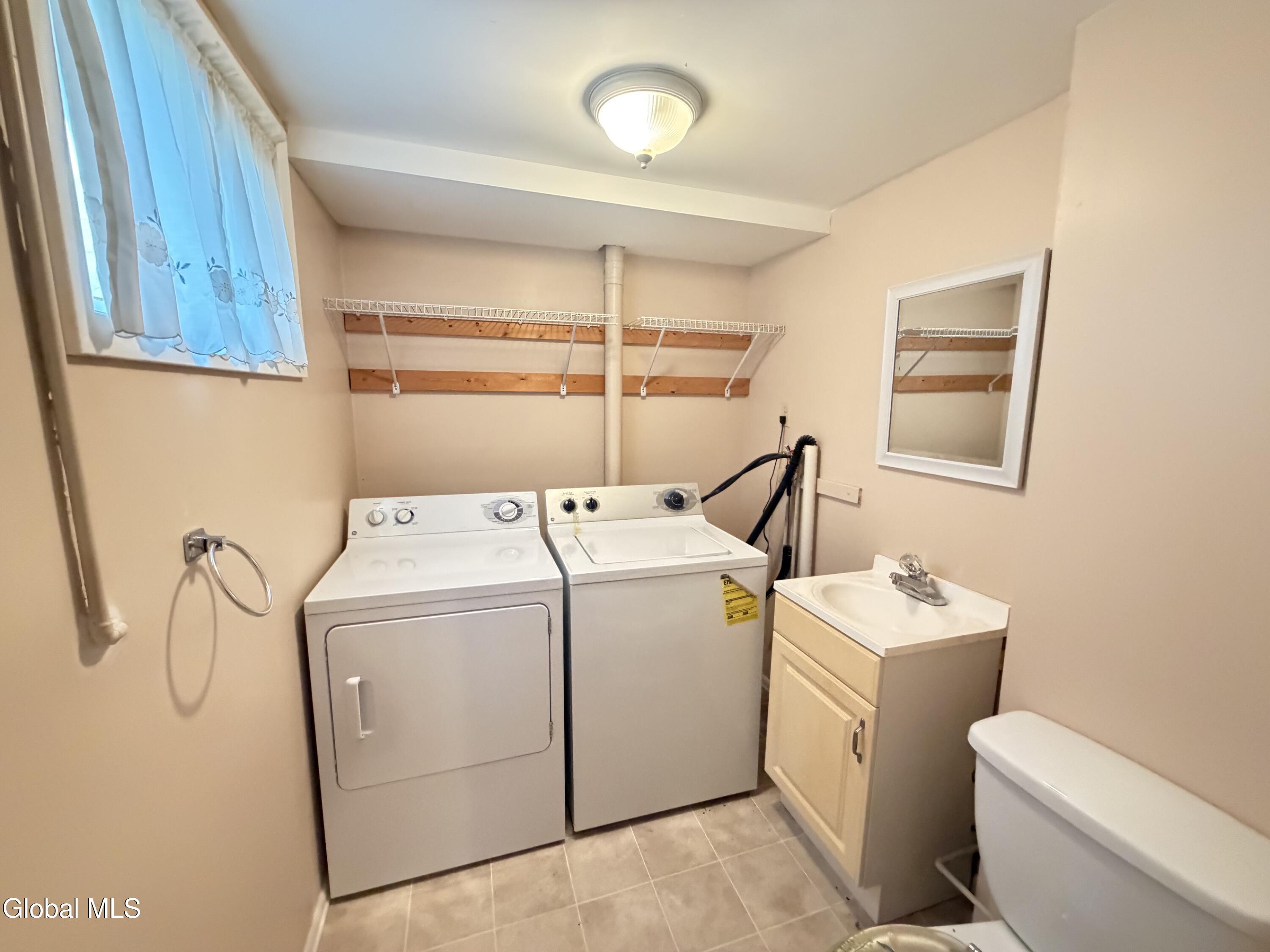 4 Nicholas Drive Albany NY 12205