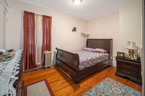 122 Snowden Avenue Schenectady NY 12304