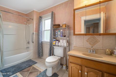 122 Snowden Avenue Schenectady NY 12304