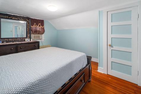 122 Snowden Avenue Schenectady NY 12304
