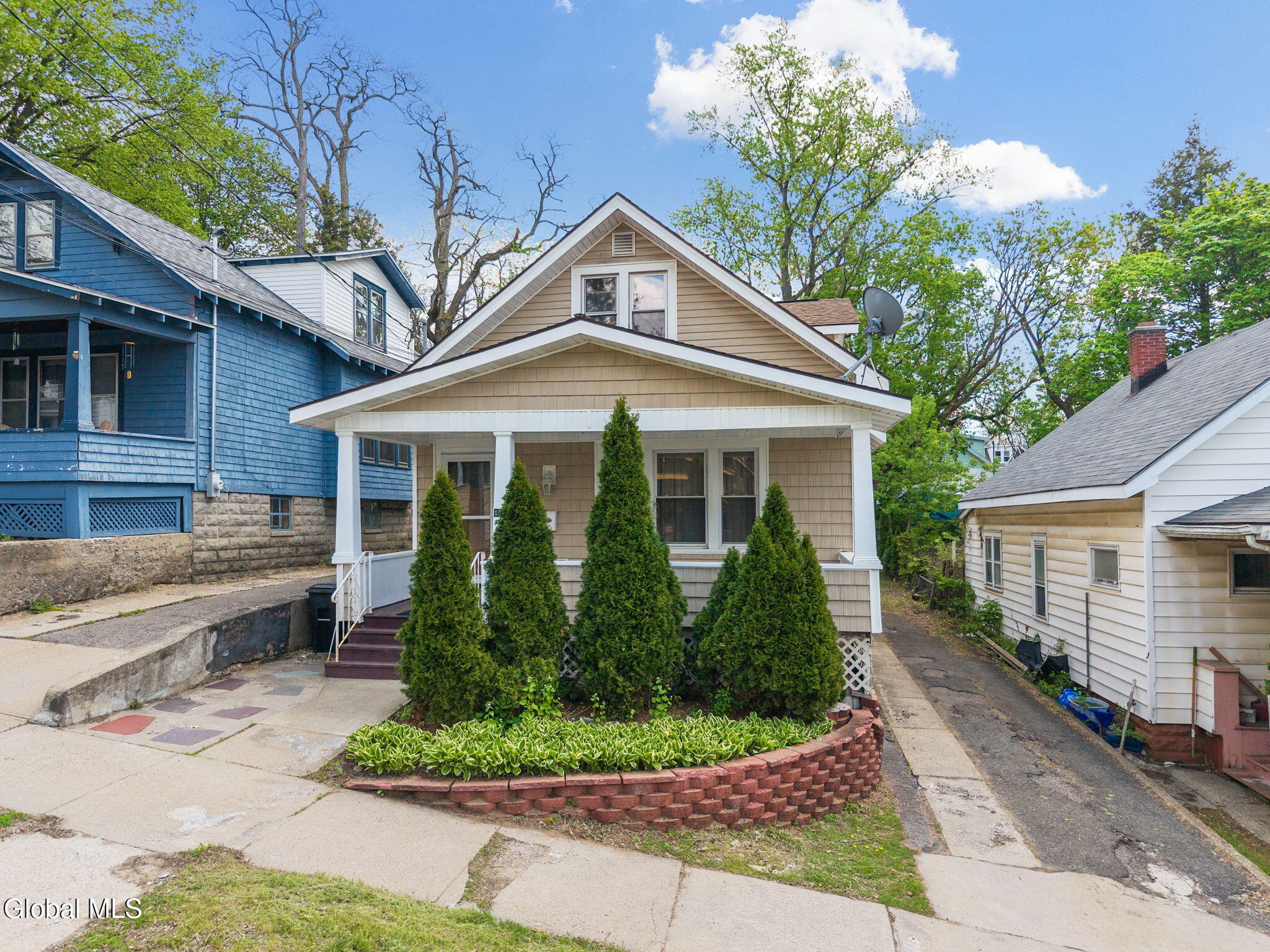 122 Snowden Avenue Schenectady NY 12304
