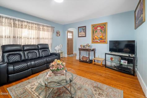 122 Snowden Avenue Schenectady NY 12304