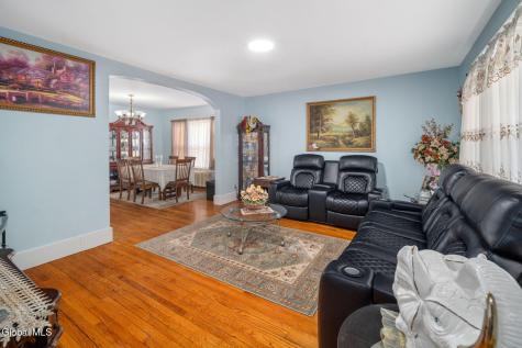 122 Snowden Avenue Schenectady NY 12304