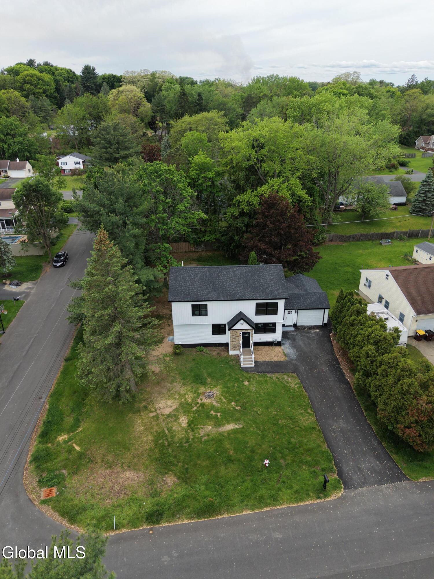 9 Alva Drive Latham NY 12110