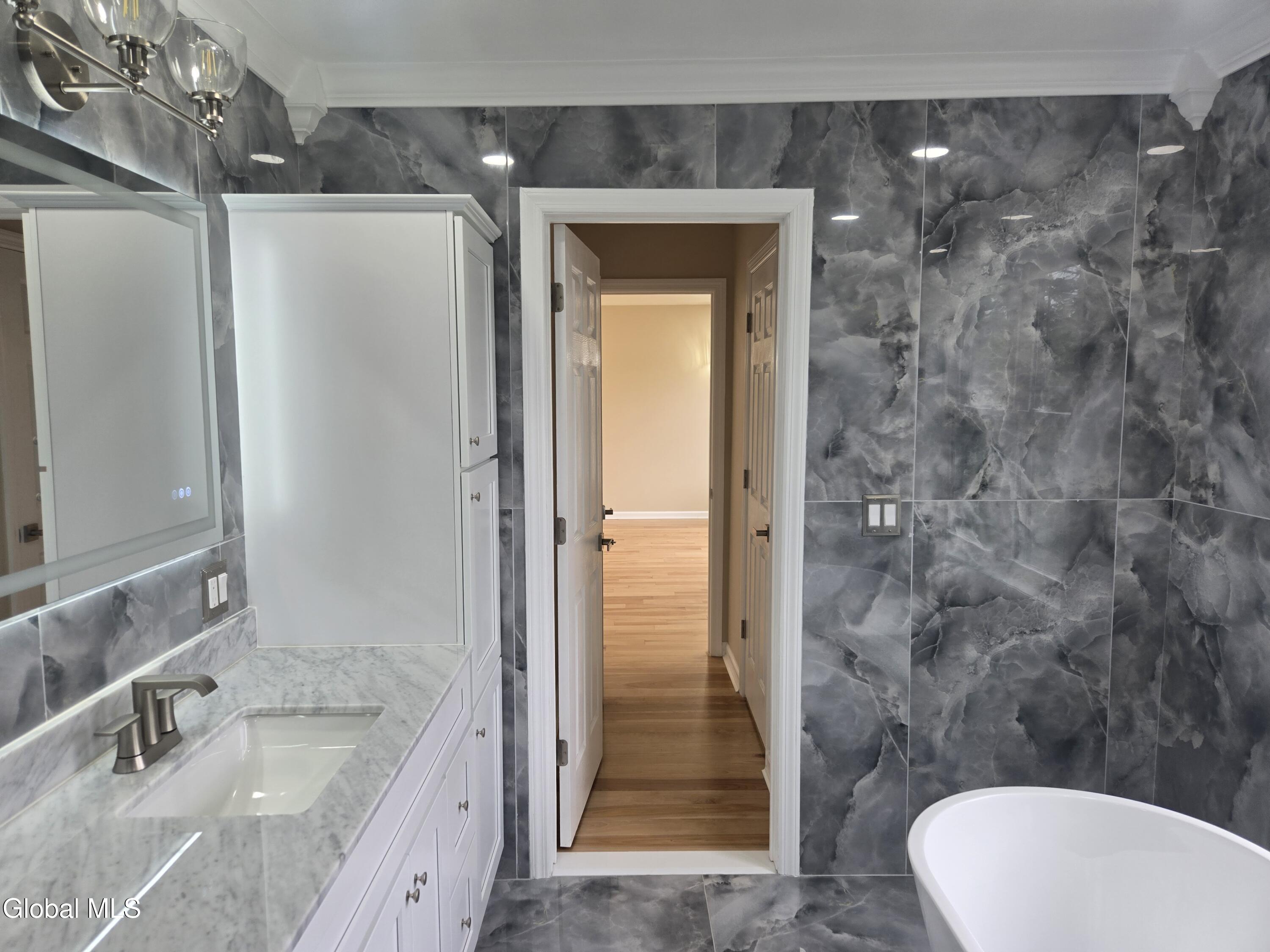 9 Alva Drive Latham NY 12110