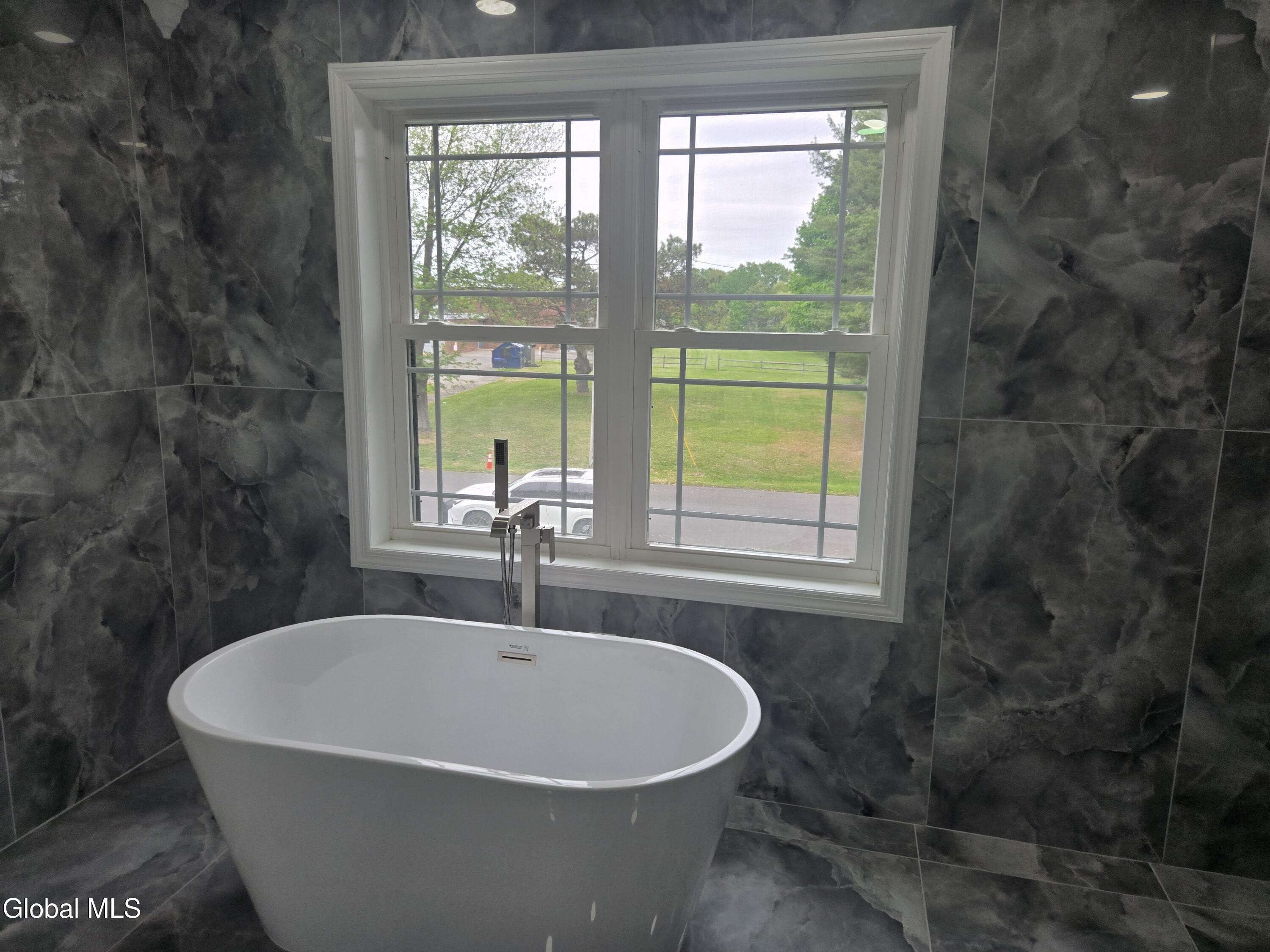 9 Alva Drive Latham NY 12110