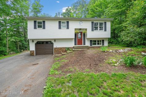 3 Breezedale Drive Averill Park NY 12018
