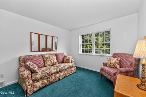 1131 Clute Crest Lane Niskayuna NY 12309