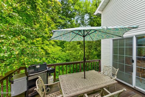 1131 Clute Crest Lane Niskayuna NY 12309