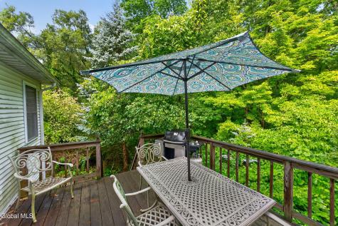 1131 Clute Crest Lane Niskayuna NY 12309