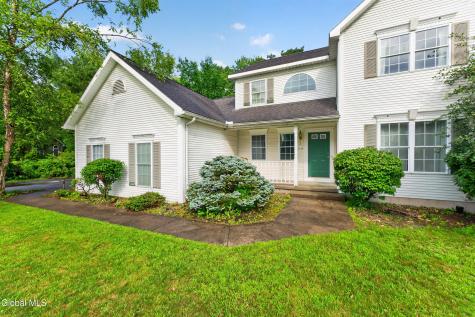 1131 Clute Crest Lane Niskayuna NY 12309