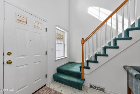 1131 Clute Crest Lane Niskayuna NY 12309