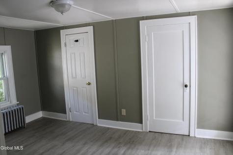 27 Trinity Place Amsterdam NY 12010