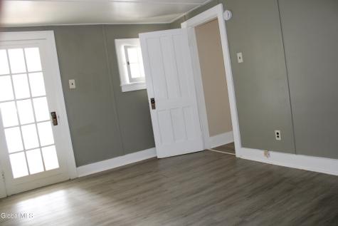 27 Trinity Place Amsterdam NY 12010