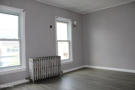 27 Trinity Place Amsterdam NY 12010