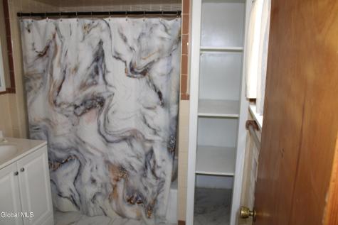 27 Trinity Place Amsterdam NY 12010