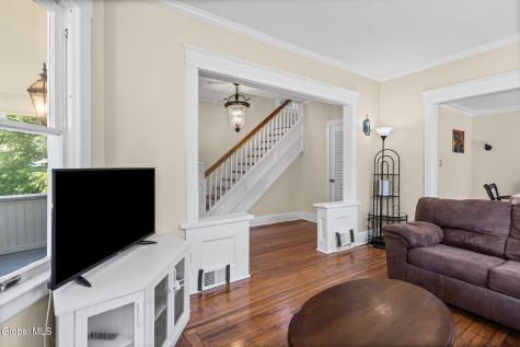 24 Halcyon Street Scotia NY 12302