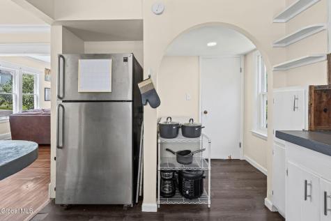 24 Halcyon Street Scotia NY 12302