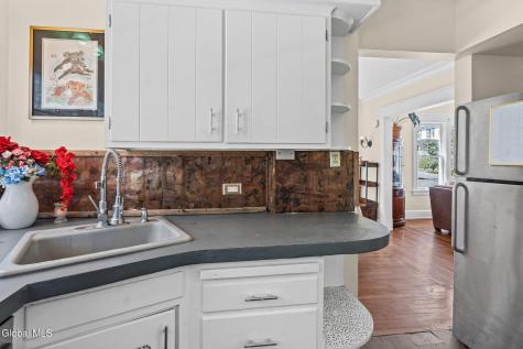 24 Halcyon Street Scotia NY 12302