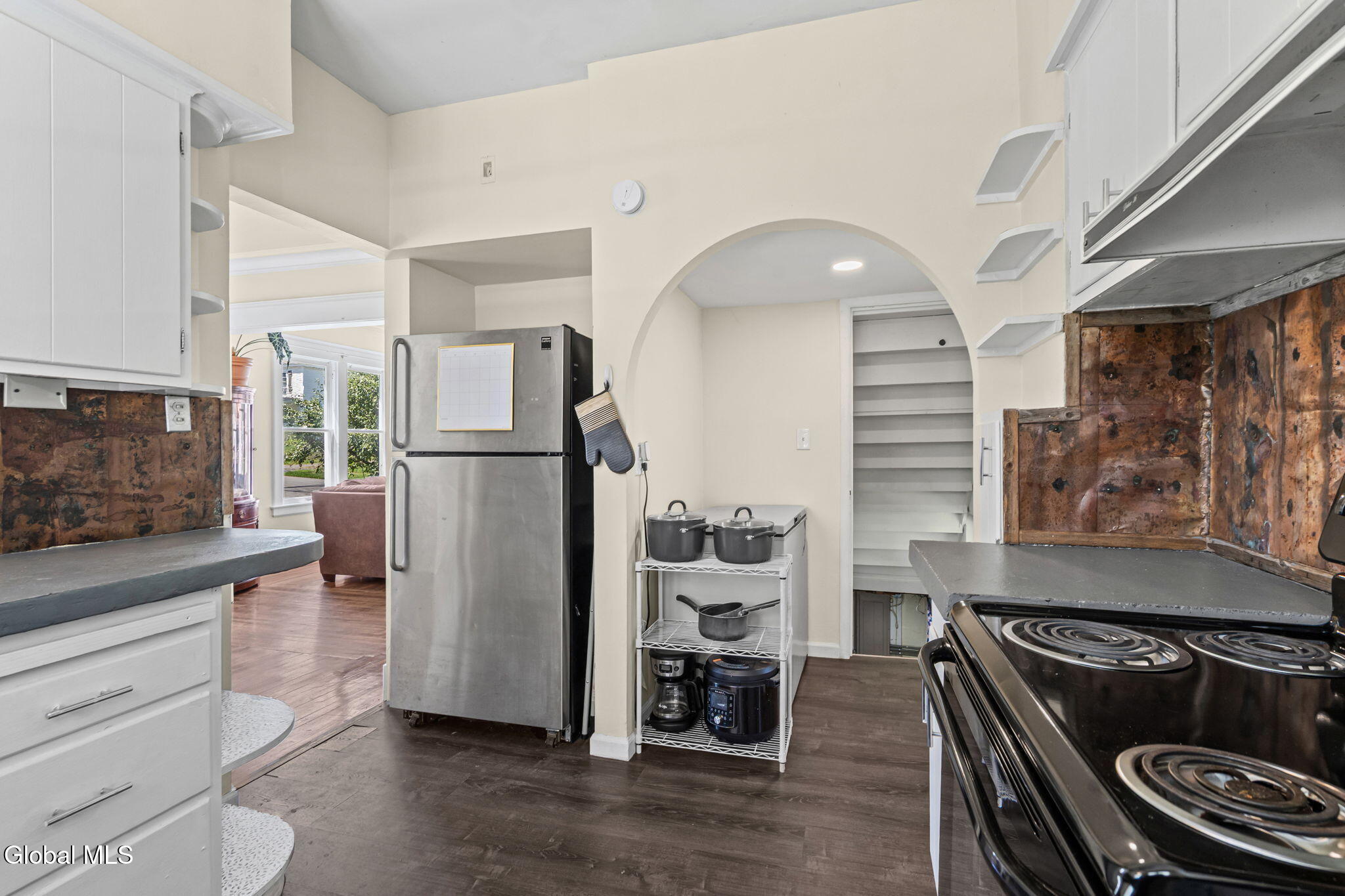 24 Halcyon Street Scotia NY 12302