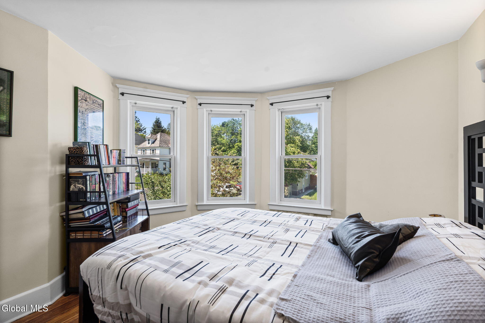 24 Halcyon Street Scotia NY 12302
