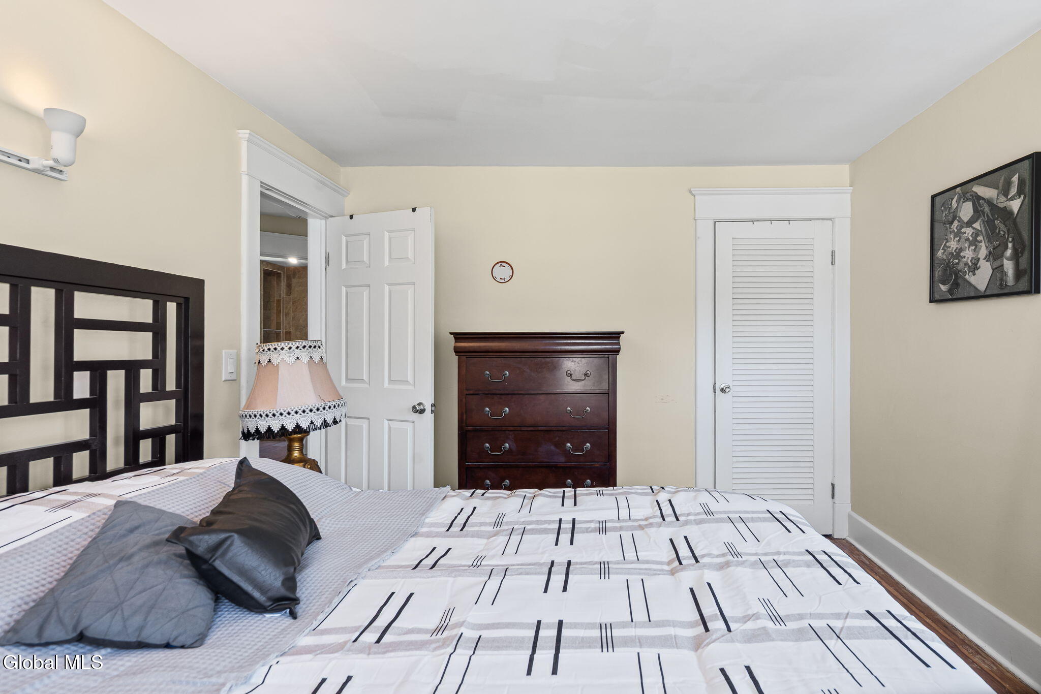 24 Halcyon Street Scotia NY 12302