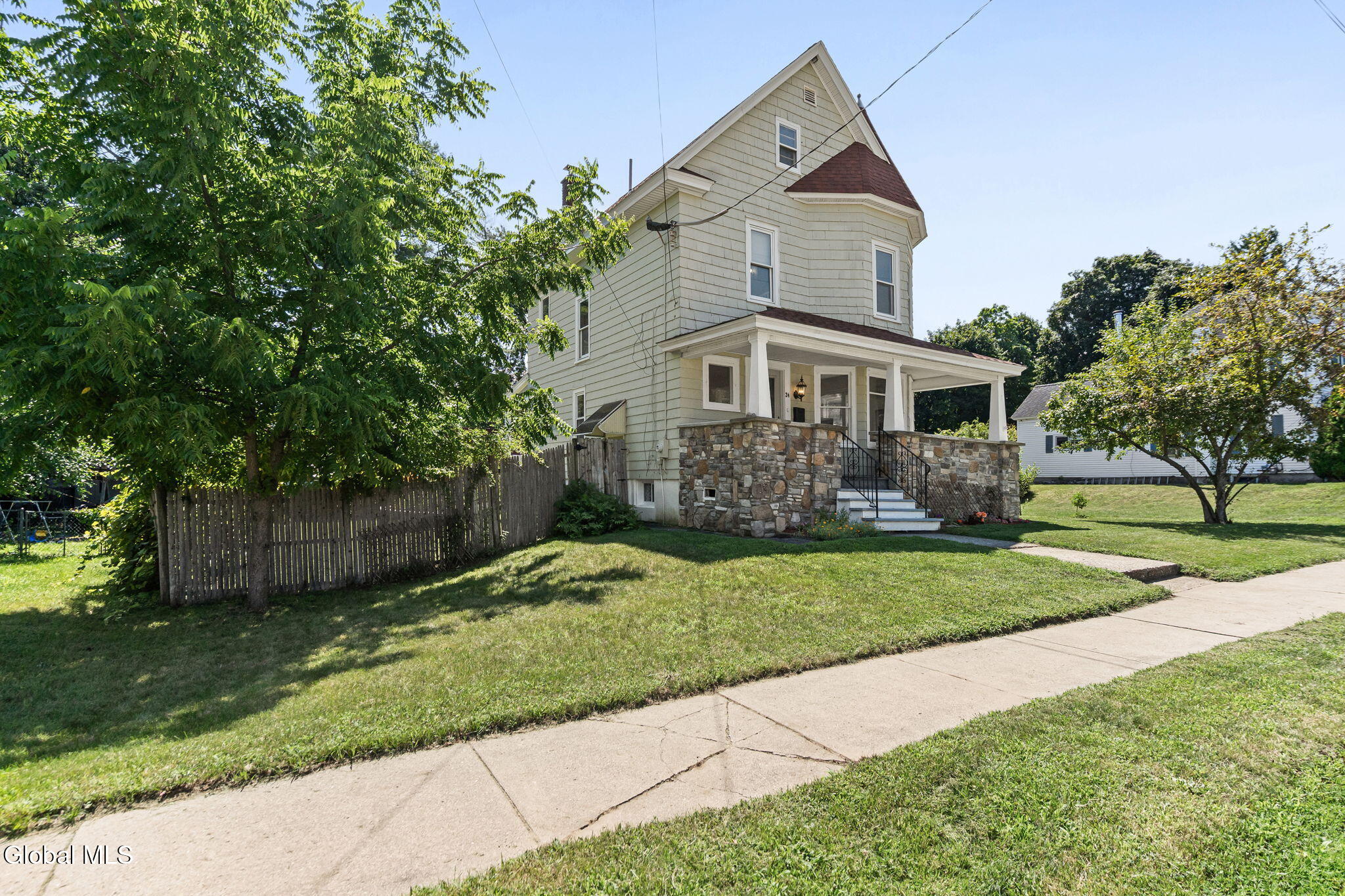 24 Halcyon Street Scotia NY 12302