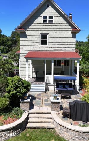 24 Halcyon Street Scotia NY 12302