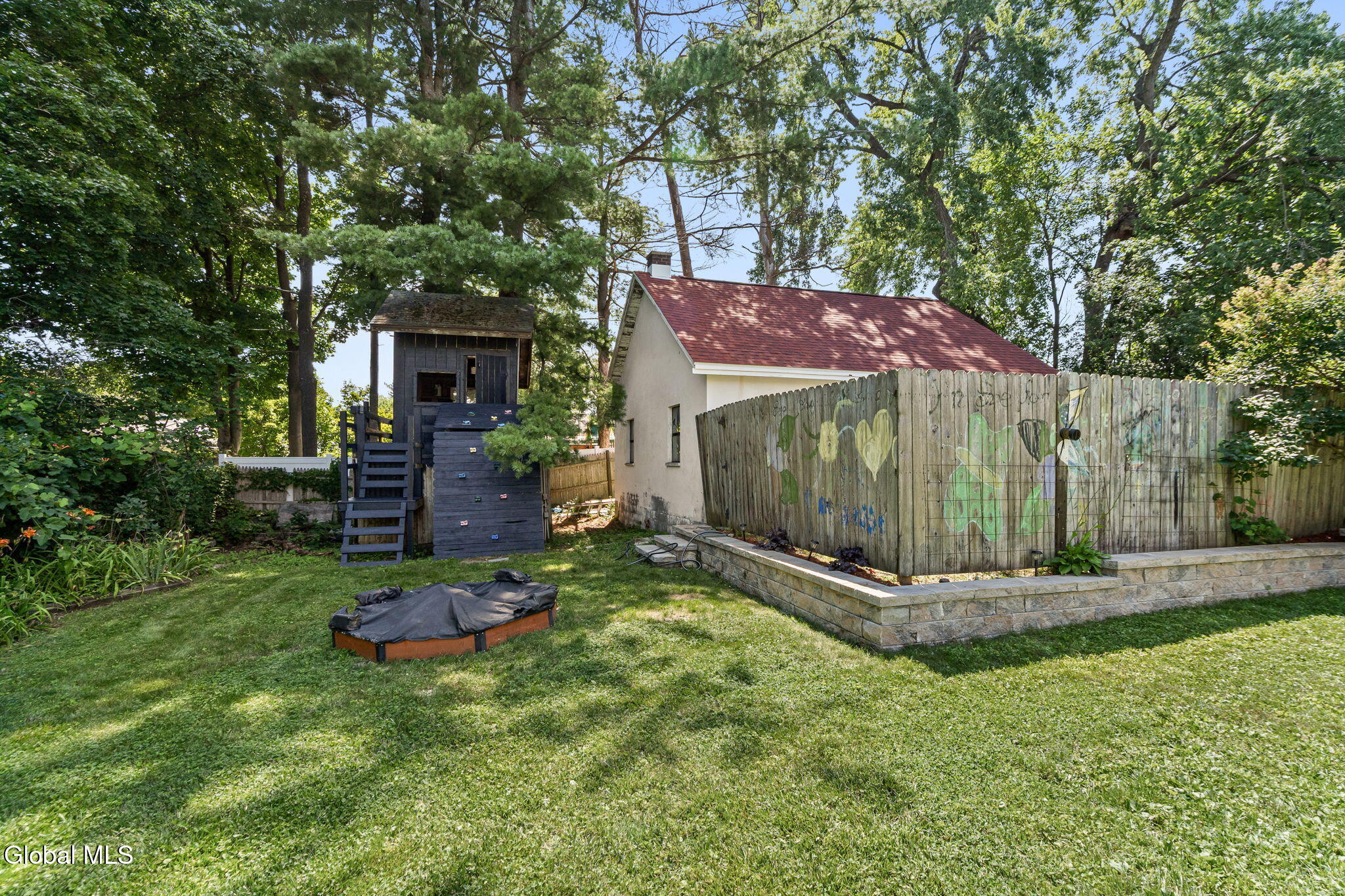 24 Halcyon Street Scotia NY 12302