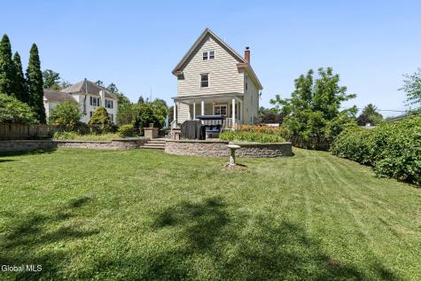 24 Halcyon Street Scotia NY 12302