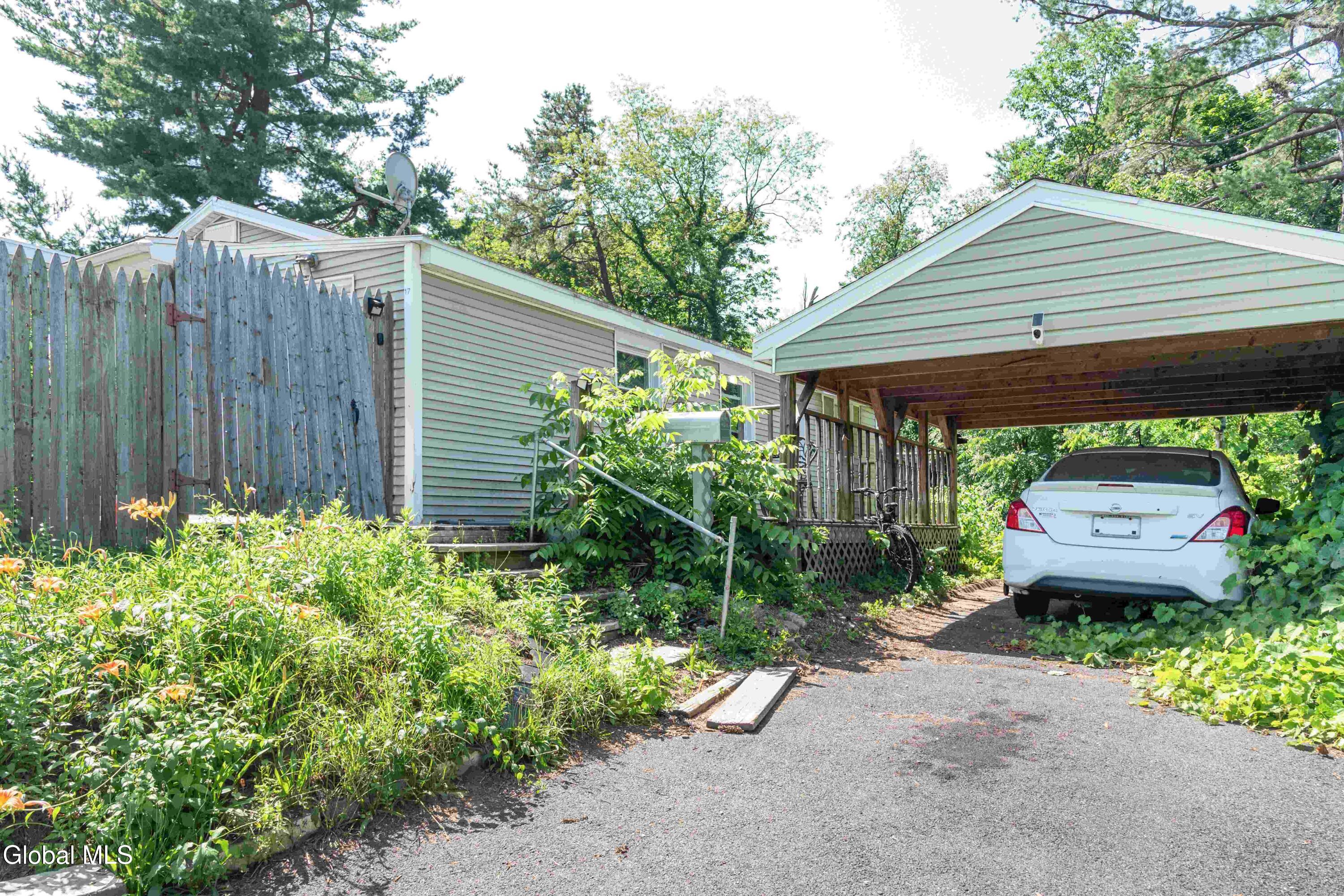 17 Katherine Road Albany NY 12205