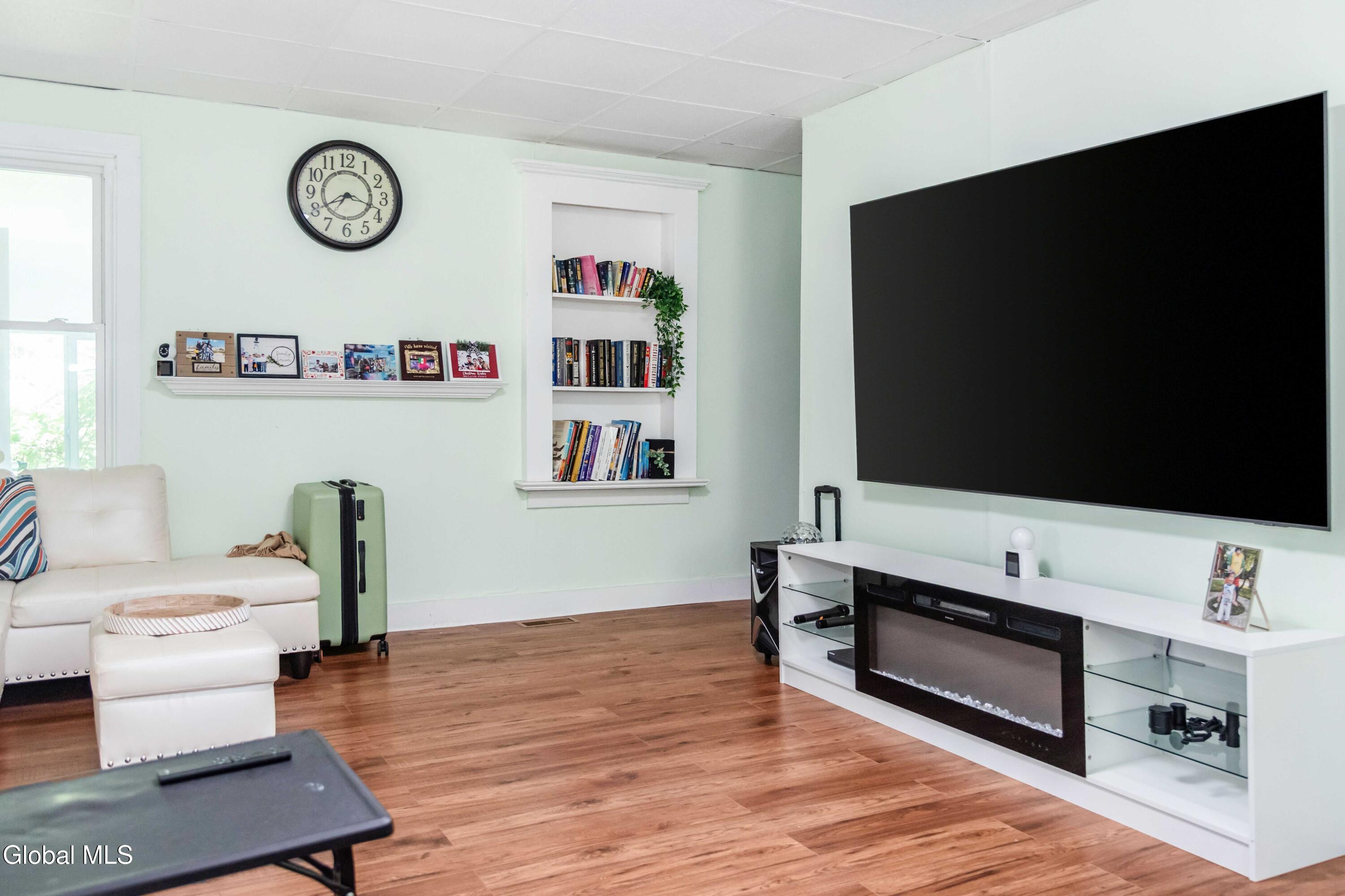 17 Katherine Road Albany NY 12205