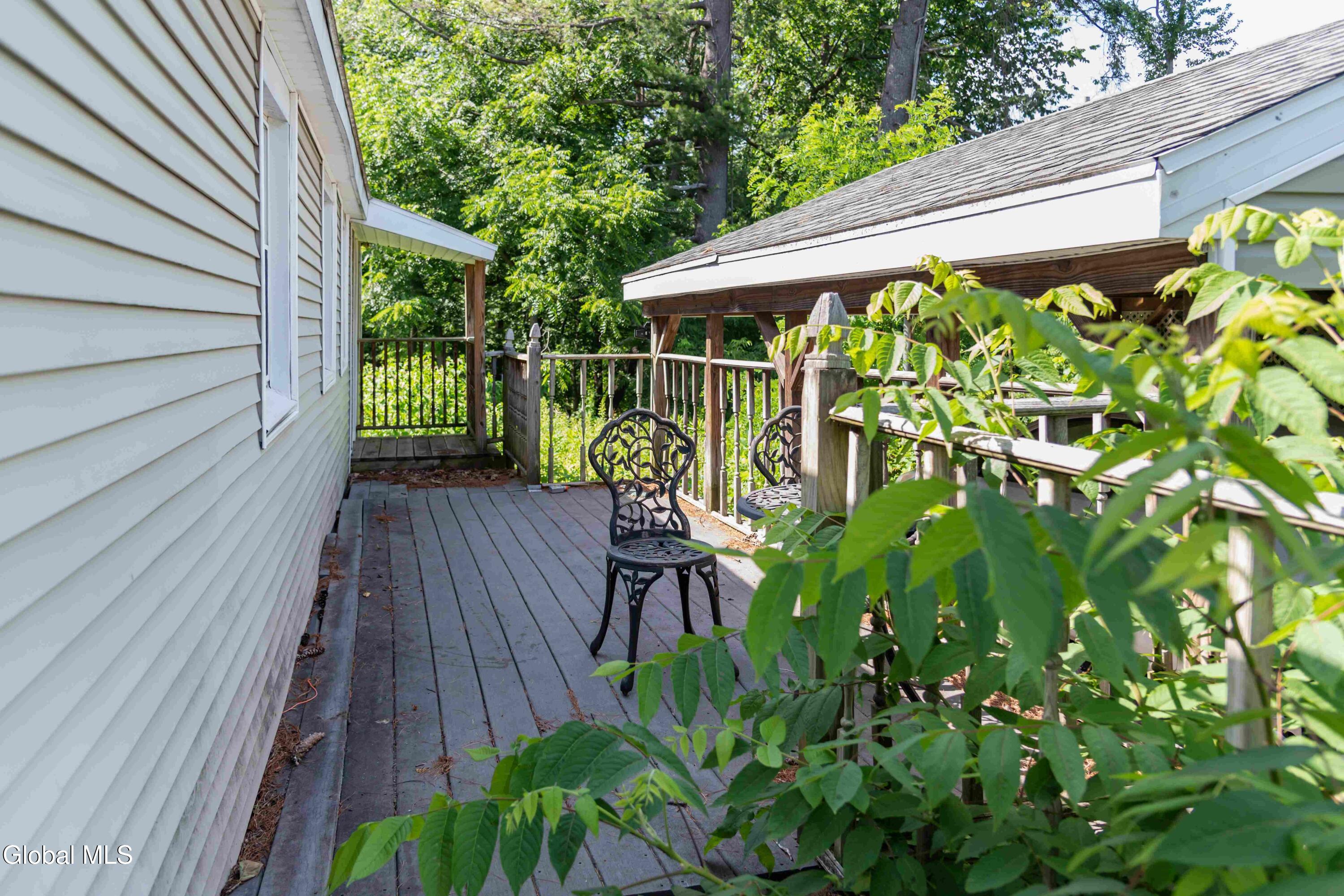 17 Katherine Road Albany NY 12205