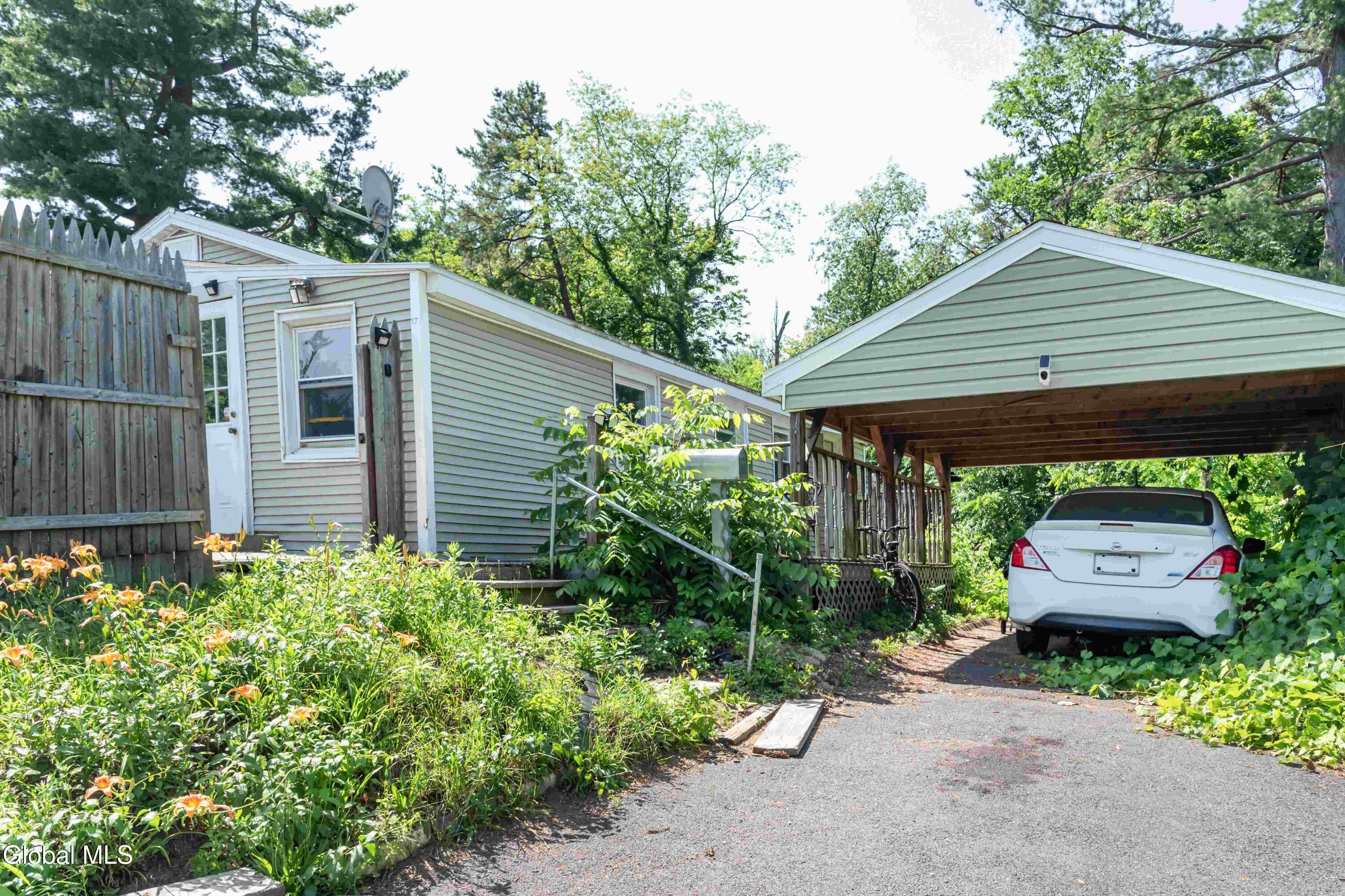 17 Katherine Road Albany NY 12205