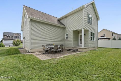 19 Revere Run Mechanicville NY 12118
