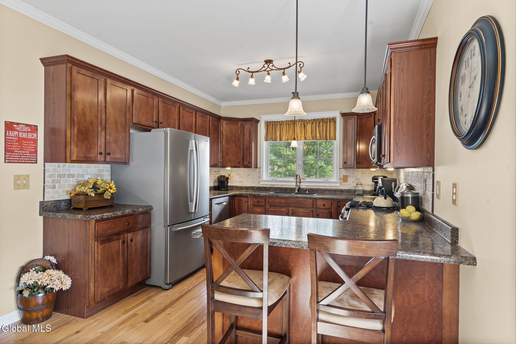 19 Revere Run Mechanicville NY 12118