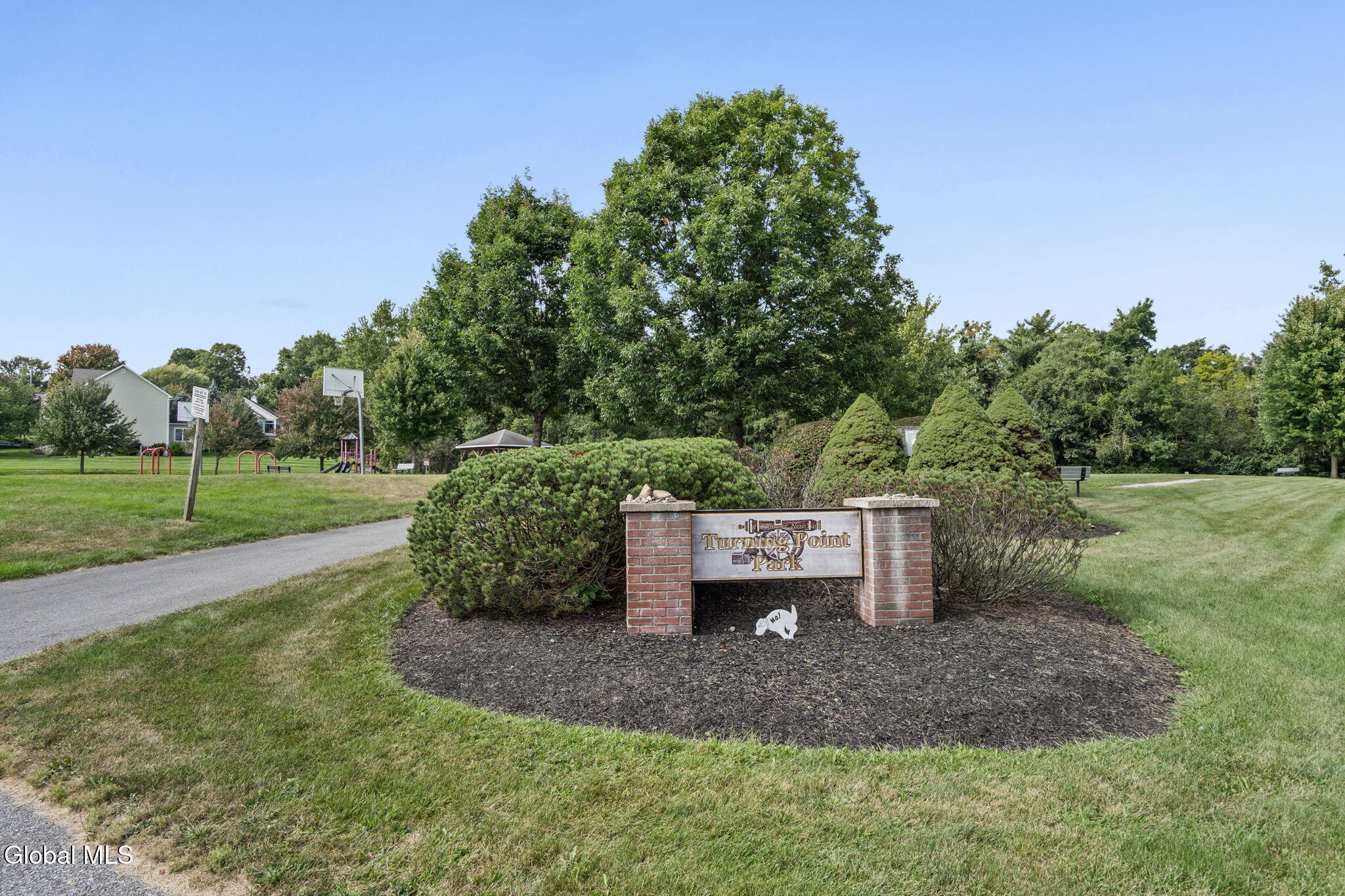 19 Revere Run Mechanicville NY 12118