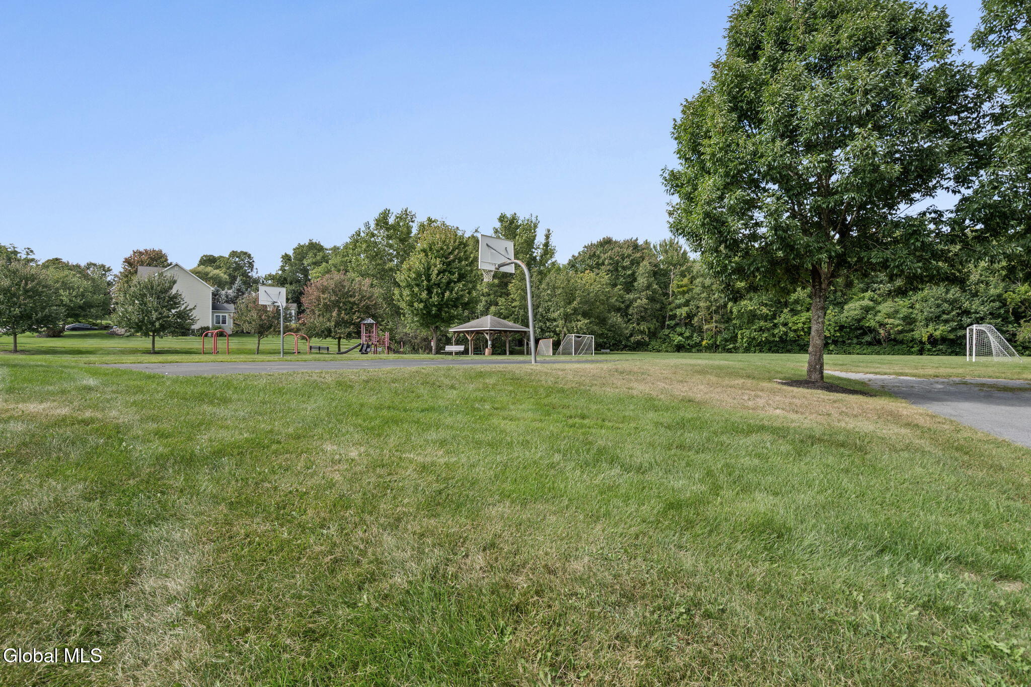 19 Revere Run Mechanicville NY 12118