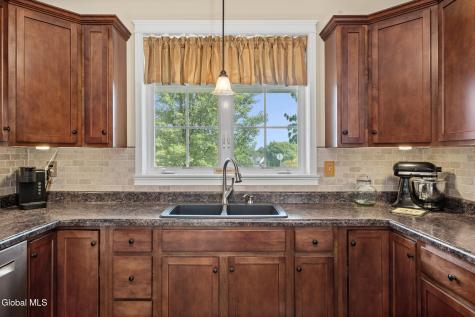 19 Revere Run Mechanicville NY 12118