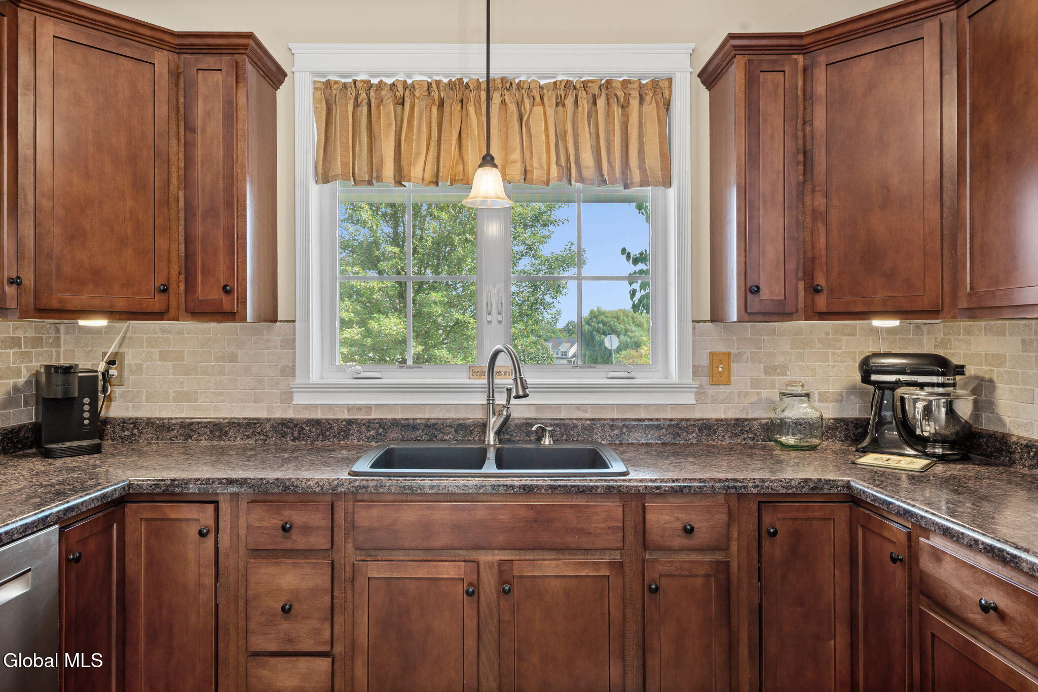 19 Revere Run Mechanicville NY 12118
