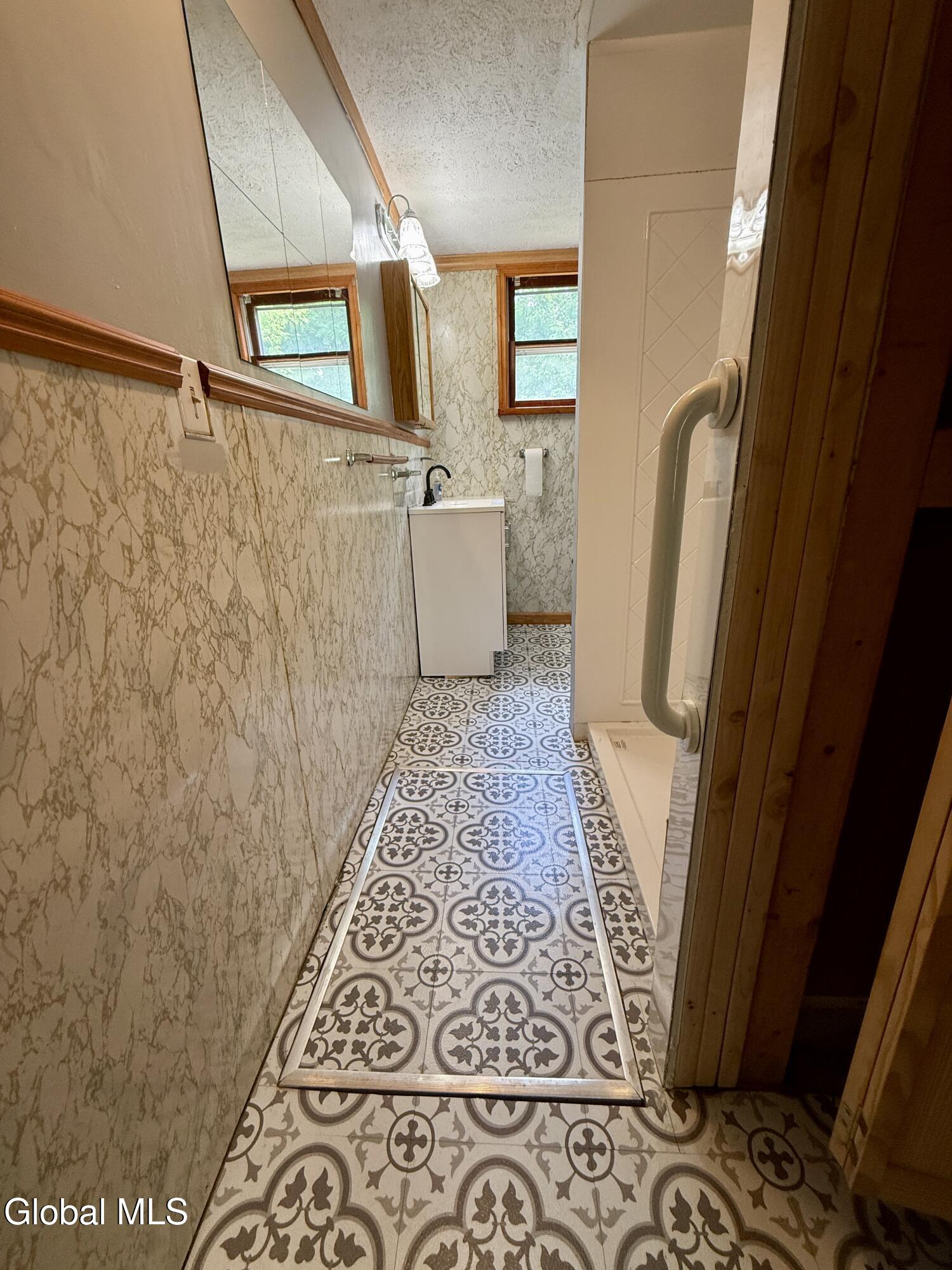 34 Mallory Avenue Queensbury NY 12804