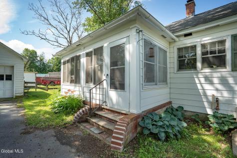 42 Spring Street Cambridge NY 12816